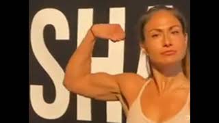 Model Huge Biceps 300.