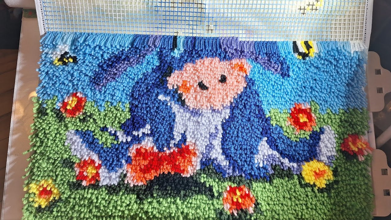 Wip and Chat with a Latch Hook demonstration #latchhook #craftingideas 