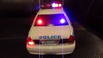 1/18 Scale NYPD Crown Victoria with Updated Flashing Lightbar (2016)