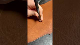 Hole punching #leathercompany #leathercrafttools #leatherasmr #holepunch #leathertools #crafttools