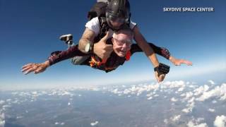 World War II Veteran Goes Skydiving to Celebrate 90th Birthday
