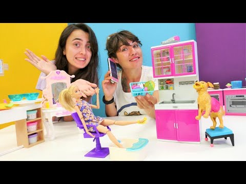 Barbie videoları! Barbie'nin ayakkabısı çalınıyor! Eğlenceli kız oyunları