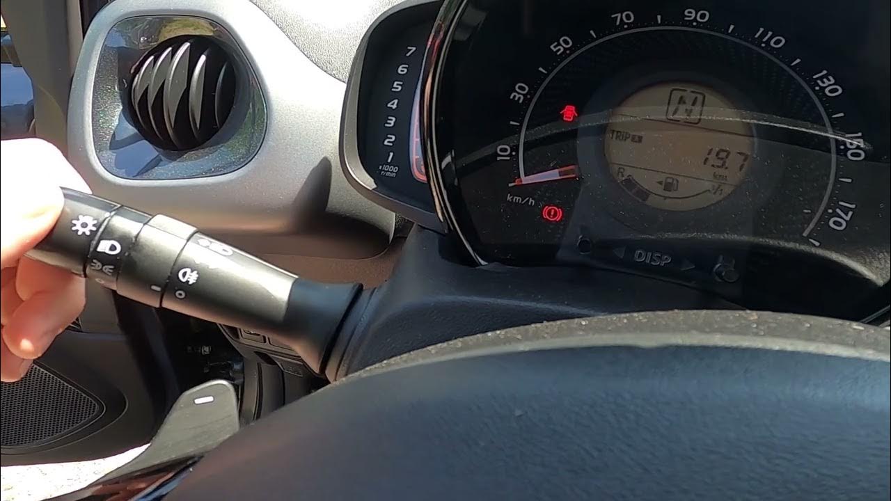 How to Enable or Disable Position Lights in Toyota Aygo II ( 2014