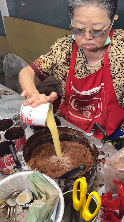 The Most Popular Grandma Iced Cocoa in Bangkok - Cocoa Amma