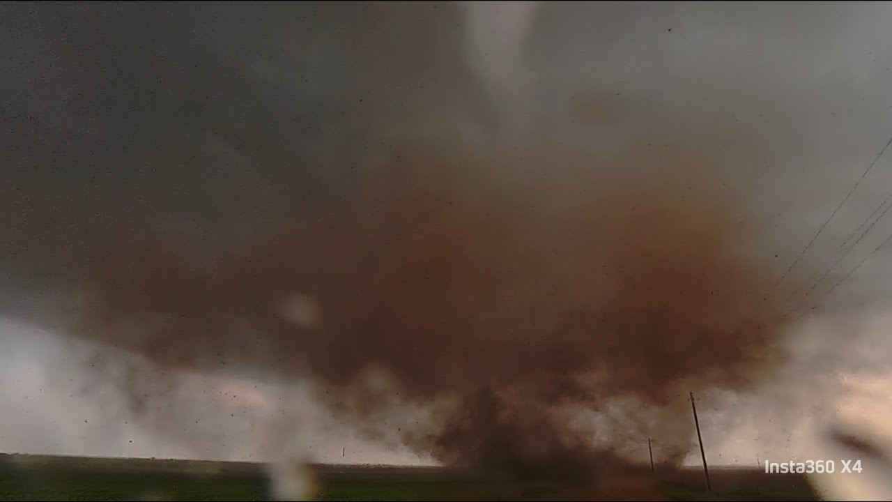 INCREDIBLE CLOSE INTERCEPT OF THE ARNETT, OKLAHOMA TORNADO 5/18/2025 ...