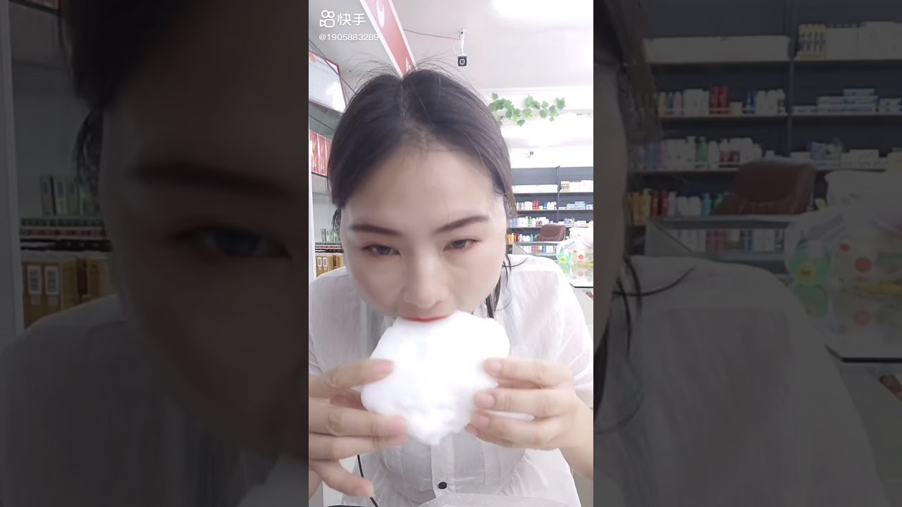 FREEZER FROST EATING [Ice ASMR] #18