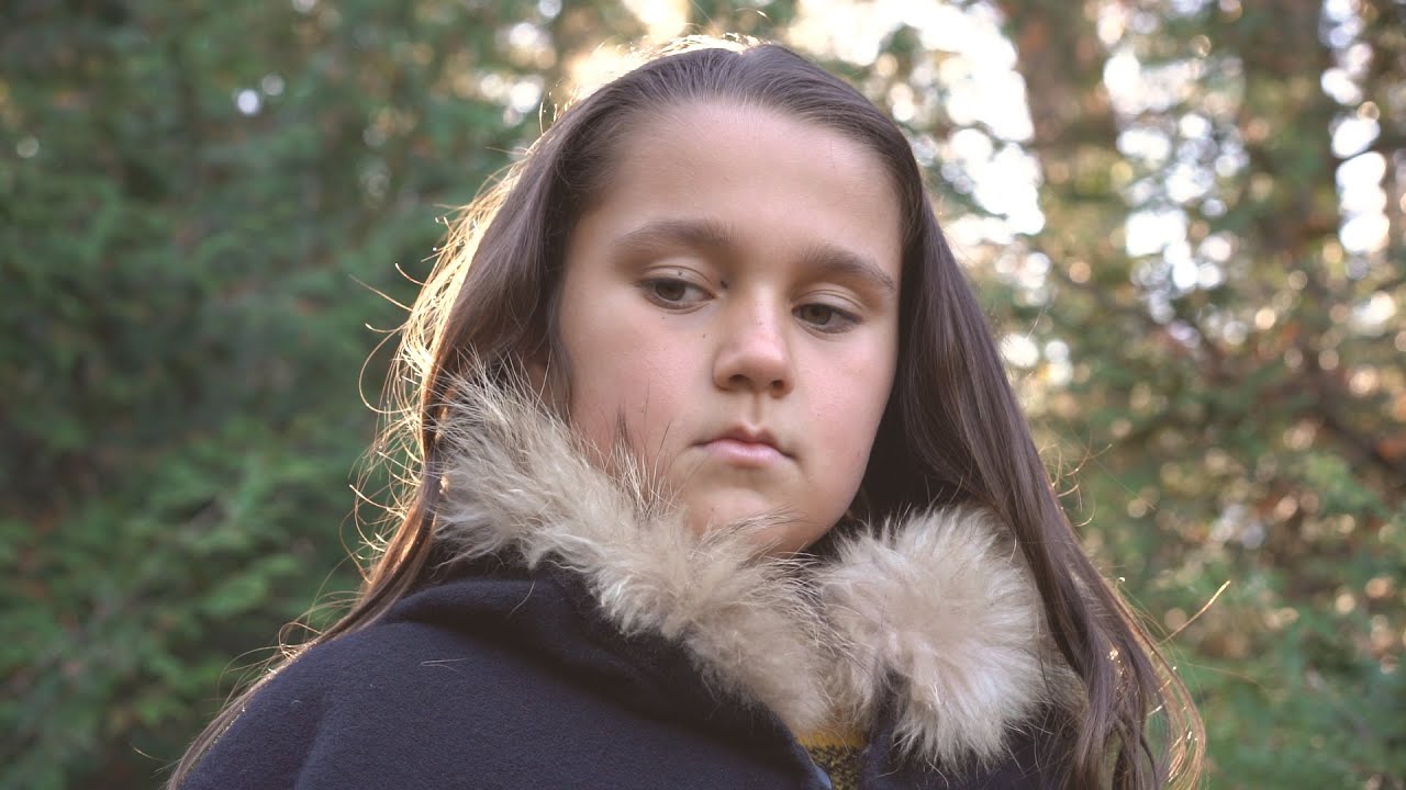 Watch Jessica Charlie - Prendre soin du beau on YouTube Watch Jessica Charlie - Prendre soin du beau on YouTube
