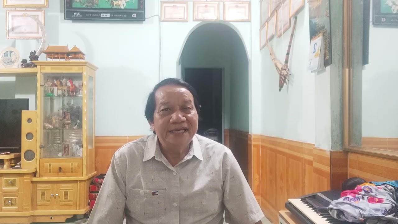 Cầm Vui - Chuyện cười năm xưa: Bố bản đi học tiếng Kinh