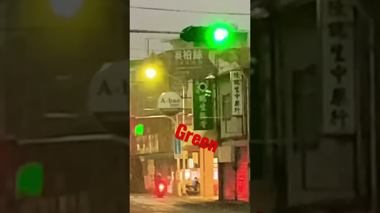 Traffic lights : red.green . Yellow..you may be confused…