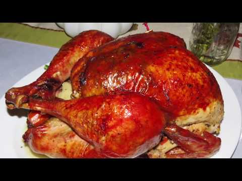 Video: Cómo Cocinar Un Pavo Con Relleno De Cuajada Y Especias