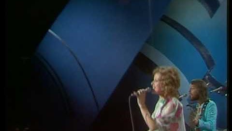 Teach In sing "Ding A Dong"