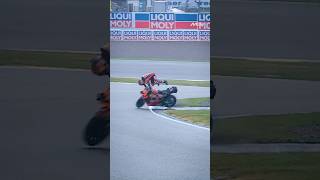 Maverick Viñales highsides in Q2 ❌ | 2025 German GP