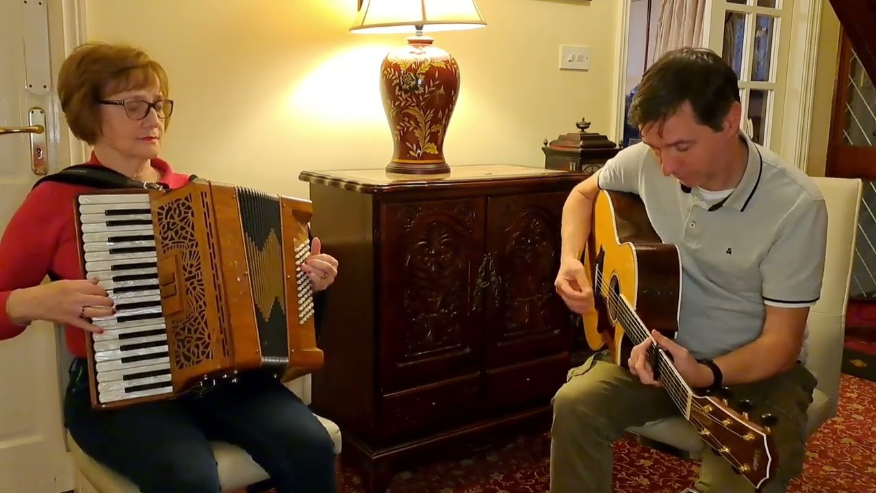 The Half Landing Tune a Day 2022, Day 295, "The Dawn" reel with Eilish Donnellan