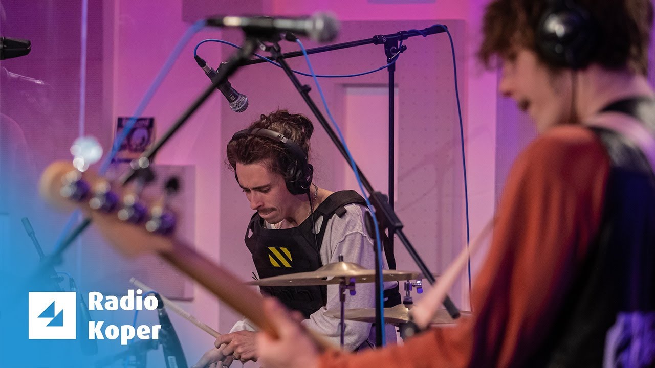 MRFY - Prjatučki (Live Studio Hendrix)