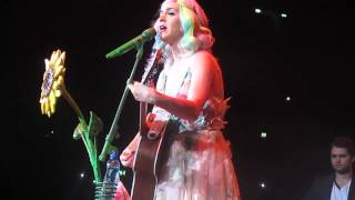Katy Perry - The One That Got Away / Thinking of you - live O2 World Berlin 2015