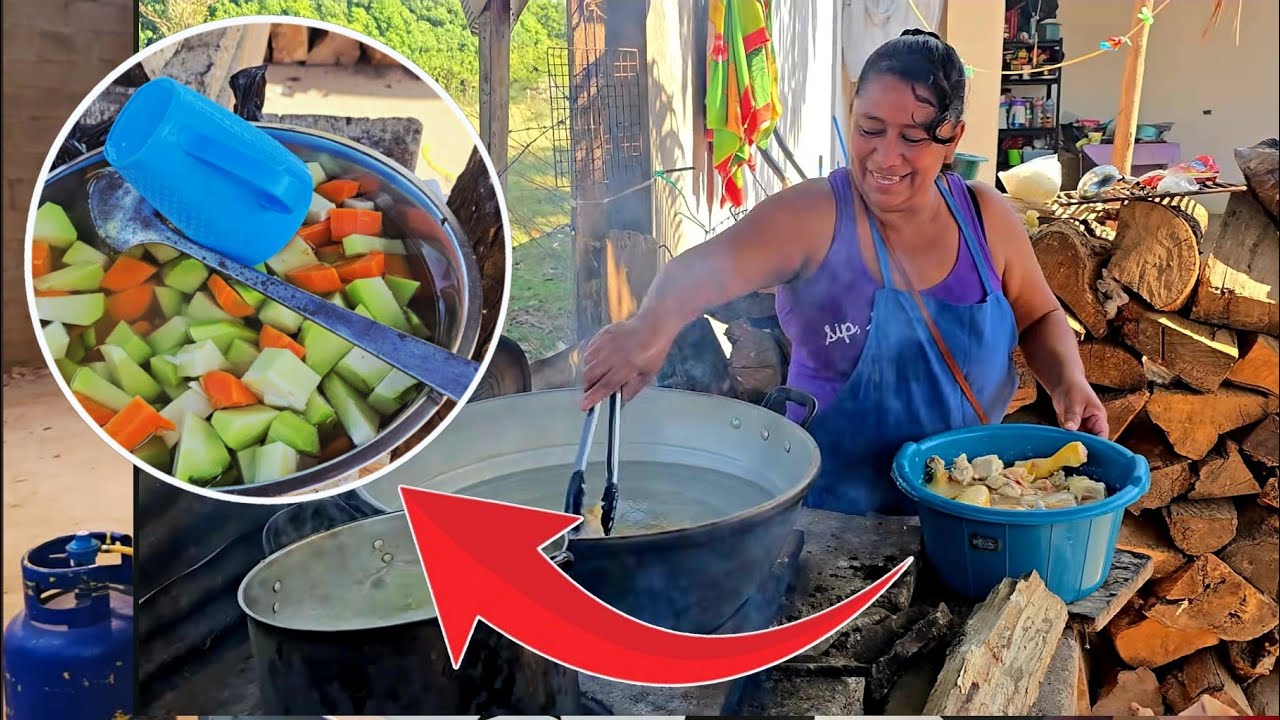 Mi Tia Tomasa Cocino Pa' La Cumpleañera, Vean Que Rico