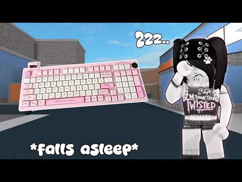 PLAYING MM2 BUT I'M HALF ASLEEP..(TEAMERS)