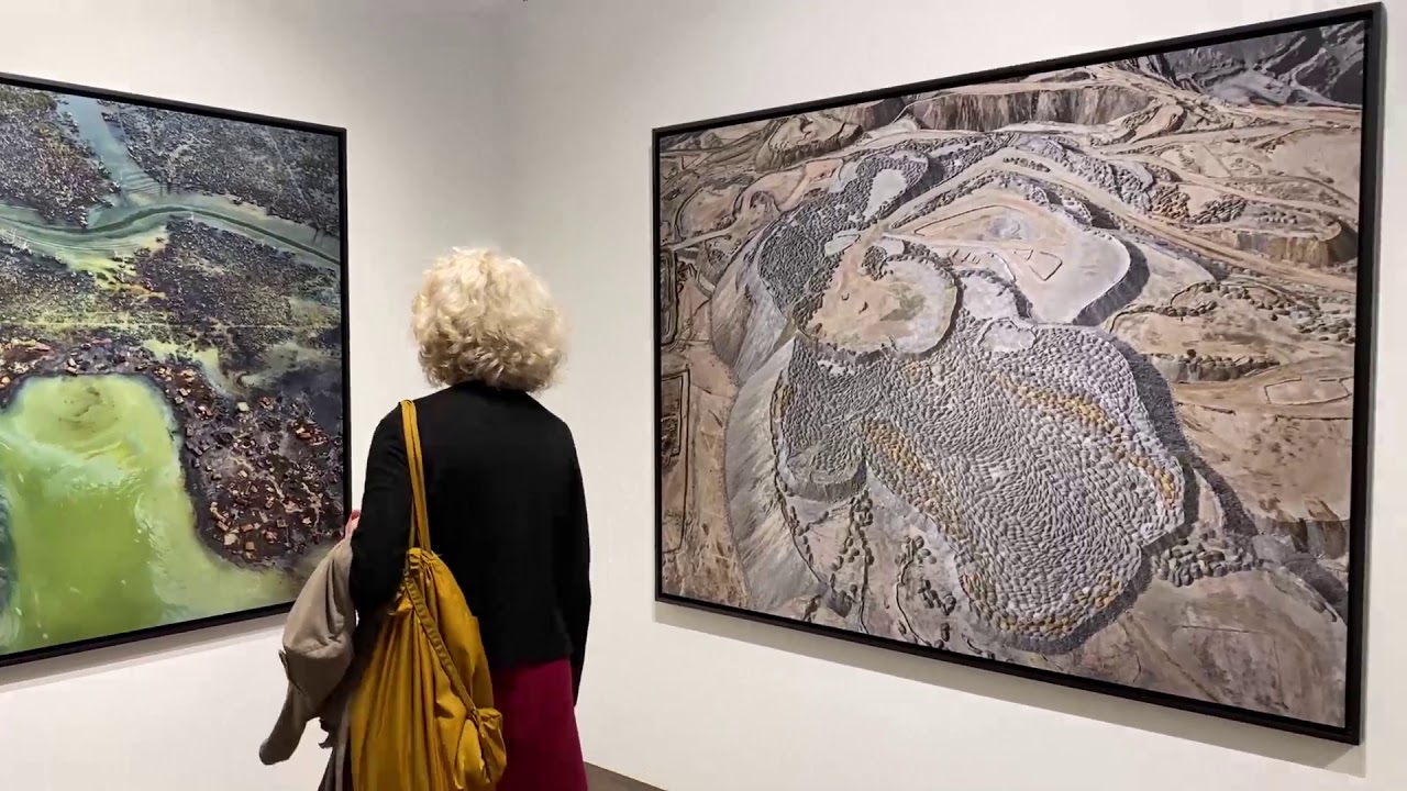 Edward Burtynsky – Art Works for Change