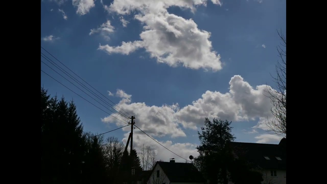 Sonne und Wolken im Wechsel; sun and clouds in exchange; sole e nuvole in cambio