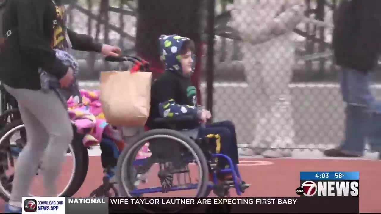 Torch run ceremony kicks off Special Olympics track meet for LPS - YouTube