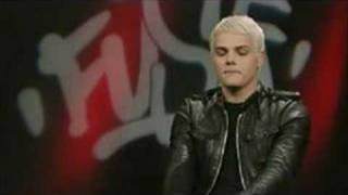 Im not wearing underwear Gerard way and Pete wentz Wealth