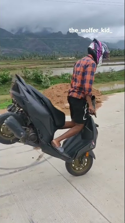 stoppie on Dio 😍