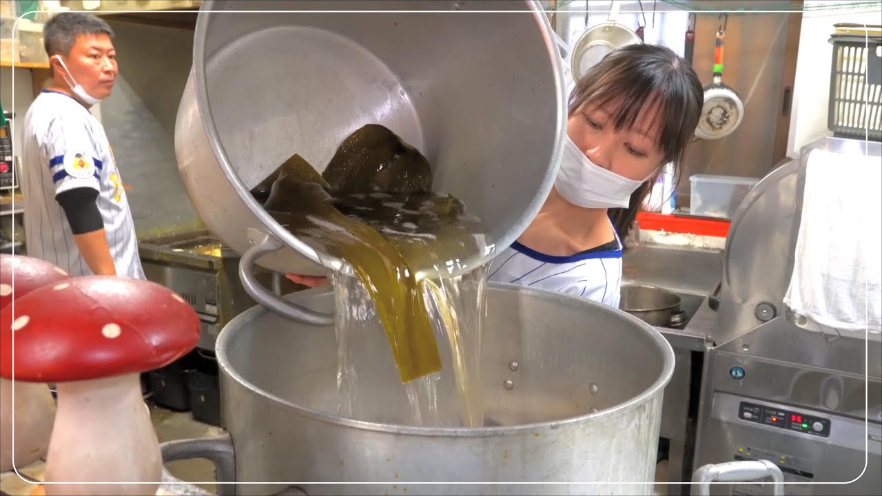 Изысканный удон, приготовленный парой с разницей в возрасте 13 лет.