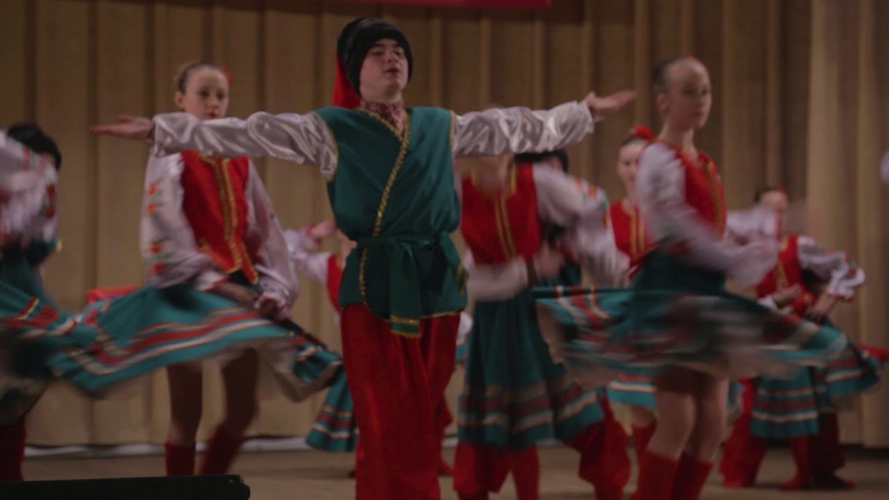 "Два дубки" - зразковий хореографічний колектив "Тріумф" - YouTube