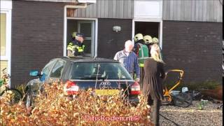 Brandweer blust matrasbrand aan Okster in Roden