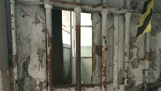 Ex-militantes visitam celas femininas do Dops onde ficaram presas