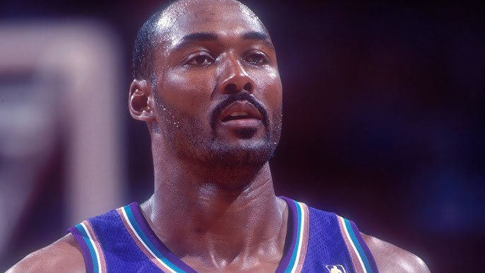 Karl Malone 1989-90 Highlights 📫 The Mailman Delivered 31ppg!