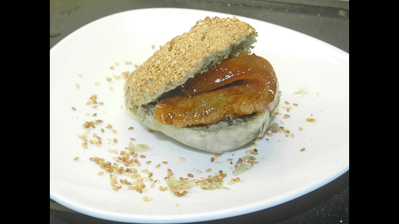 吃燒餅沒有不掉芝麻粒兒的 – 芝麻醬燒餅 – 醬肉燒餅