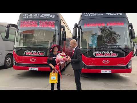 Video Giao xe Hyundai 425ps cho nhà xe Trường Thành,... - youtube