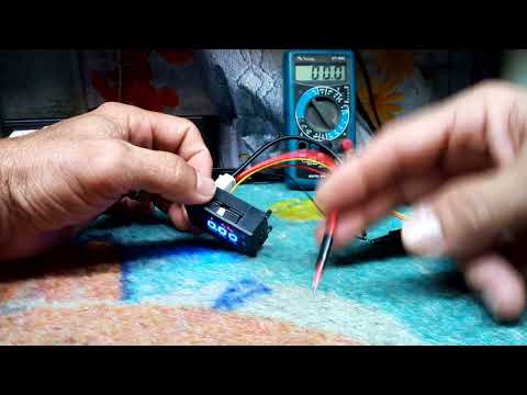 Vídeo: Como você conecta um voltímetro e um amperímetro?