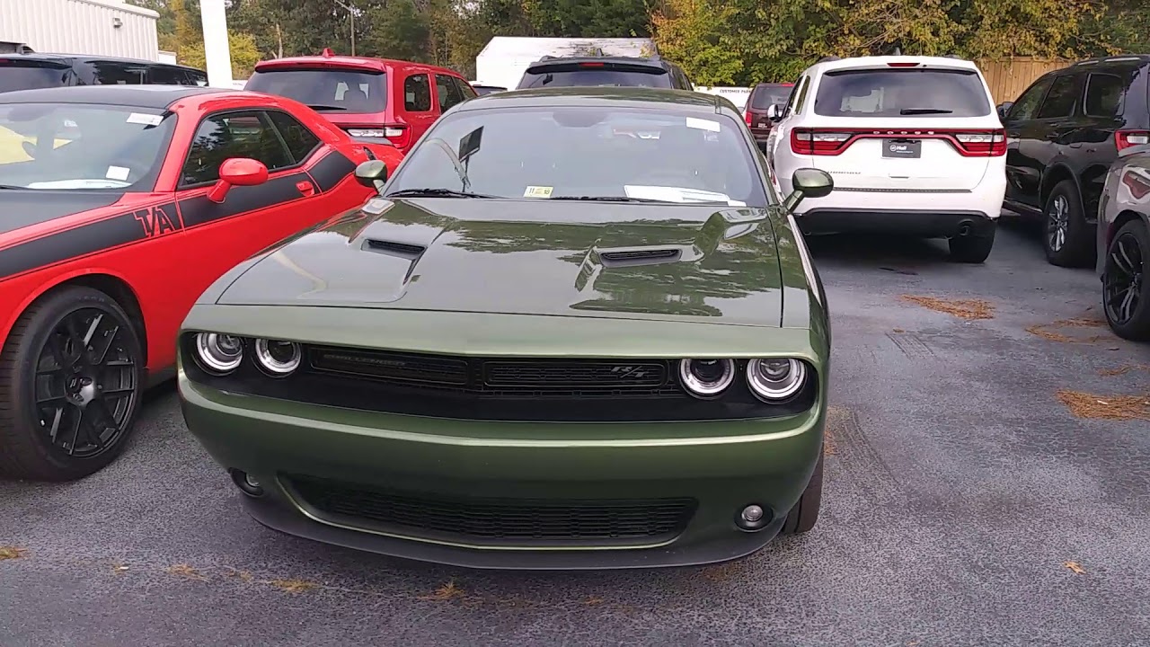 2018 Dodge Challenger R/T, F8 Green - YouTube.