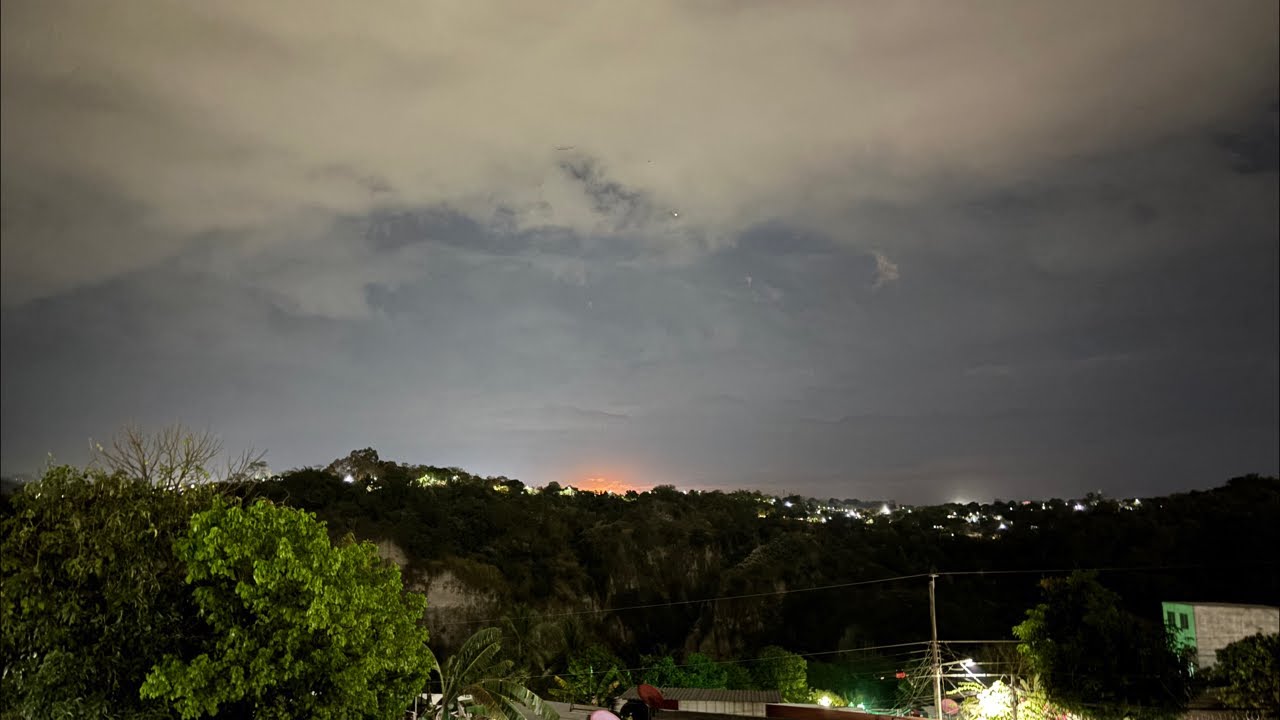 La Luna quiere y no quiere salir #diaspora
