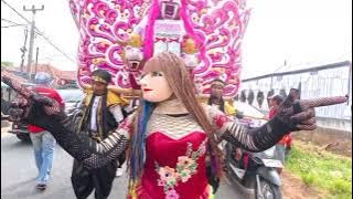 VIRAL! EXCITING DANCE IN RAMBATAN WETAN VILLAGE (ANDI PUTRA 1) #viraldance #viral #paracade