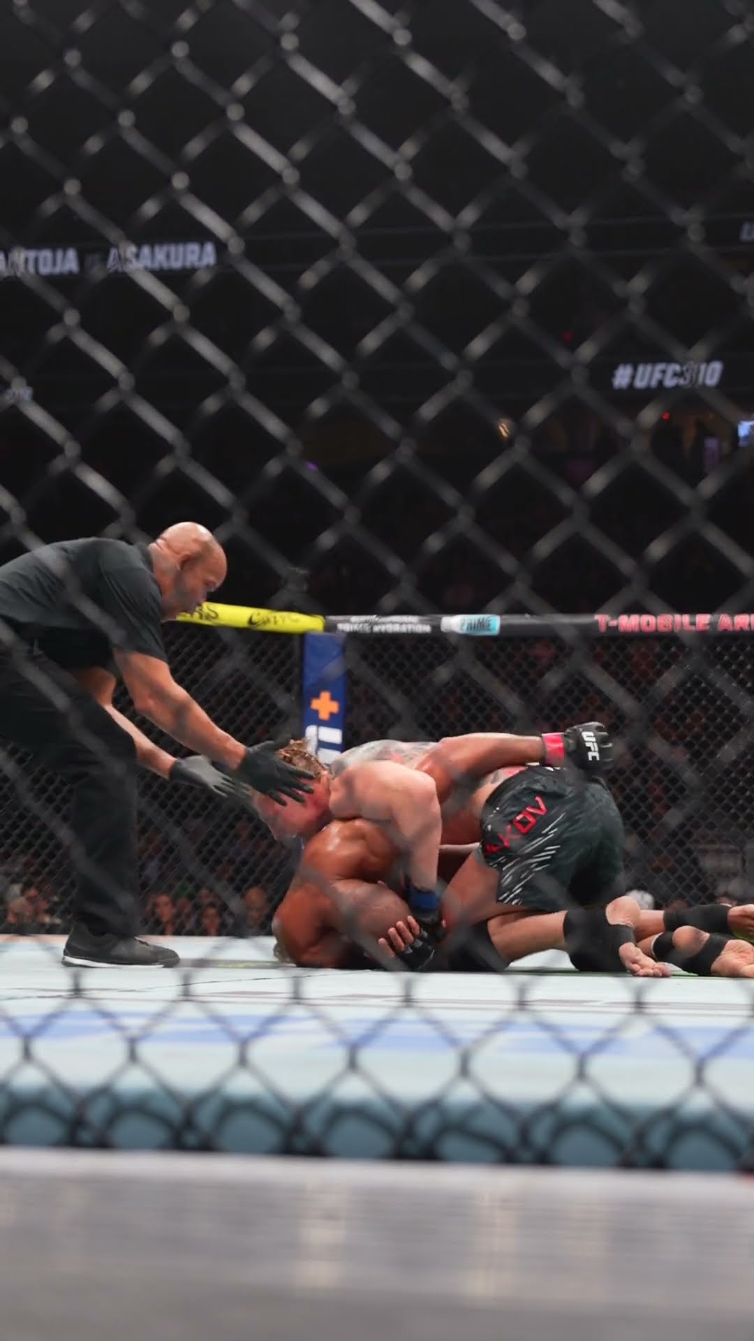 Ciryl Gane gets the split decision in this one ?