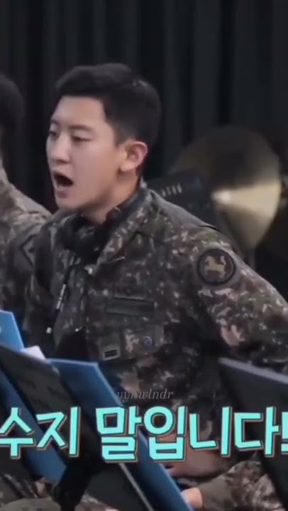 Chanyeol As Captain Descendant of The Sun di dunia nyata 😍 #Chanyeol #ParkChanyeol #Exo #DOTS