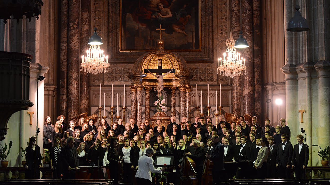 Песня в этом храме старинным. Моцарт. Реквием. Requiem Моцарт. Месса Реквием Моцарт. Оратория Реквием.