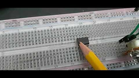 Oscilador de Frecuencia Variable Astable LM555