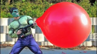 Hulk Popping Giant Balloons!