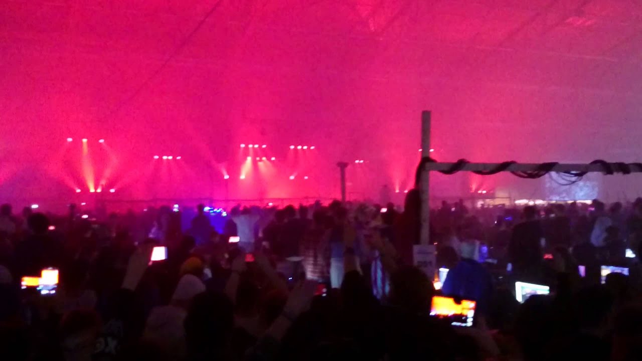 Dreamhack Winter 2014 invigning part 1 - YouTube
