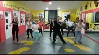 Video thumbnail of "despacito Ballo di gruppo 2017 Coreografia Roberto Comparetto"