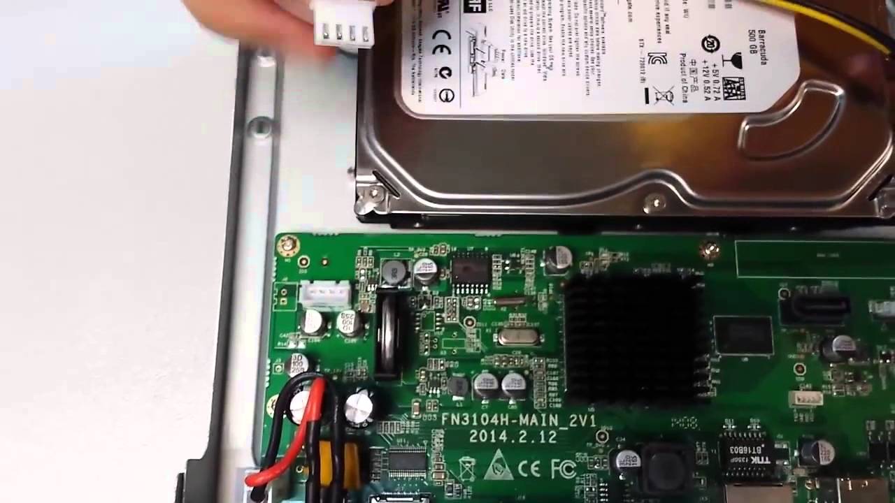 Video tutorial of Foscam NVR - How to install the hard drive - YouTube