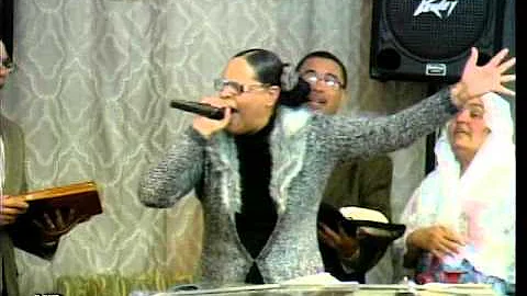 Lyllivette Martinez - "Somtete, Cobarde, No Salgas...