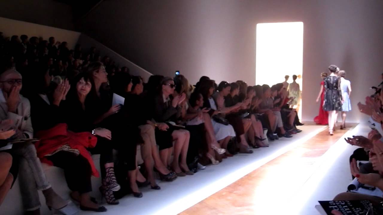 Valentino ss2012 fashion show-The ending