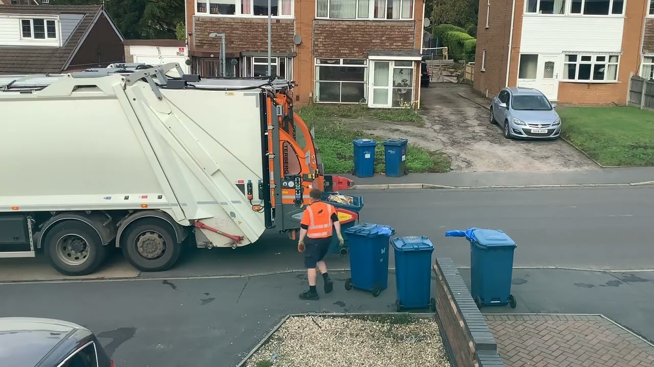Dennis Bin lorry Split Recycling WDW