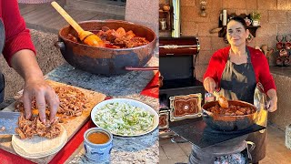 Taquiza de Barbacoa de Cerdo para Despedir el Año  La Herencia de las Viudas