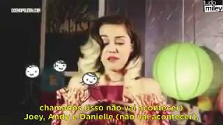 Miley Cyrus nos bastidores da Cosmo em seu quarto de infância - Legendado [Tudo Miley]